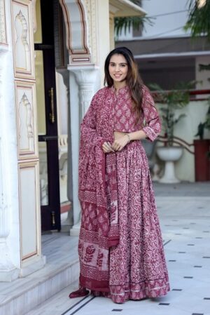 Pure Cotton Crop Top, Skirt With Dupatta