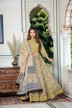 Pure Cotton Crop Top, Skirt With Dupatta