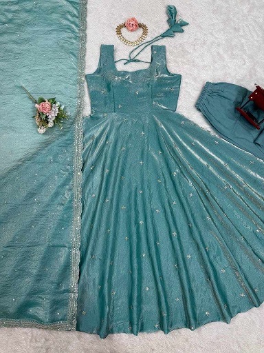 New Beautiful Party Wear Gown - Image 2