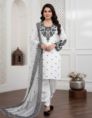 Beautiful Perfect For Festive Wear Parties & Special Occasions